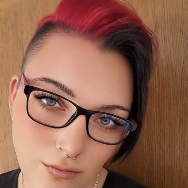 Nicole – Botan Barbershop